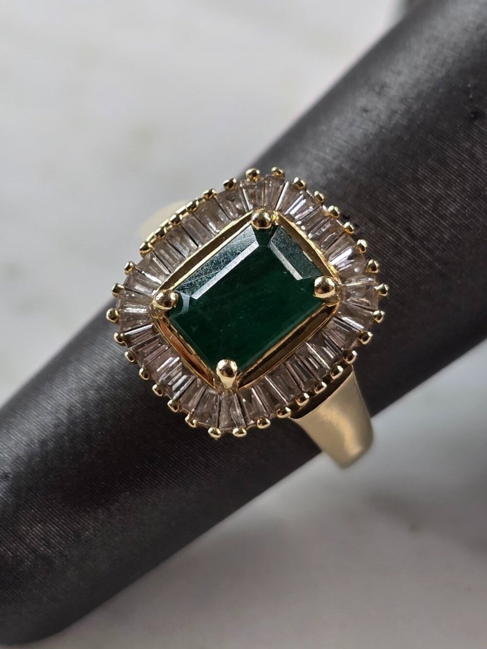 Womens Vintage Estate 14K Yellow Gold Emerald Diamond Ring  3.8g E5727